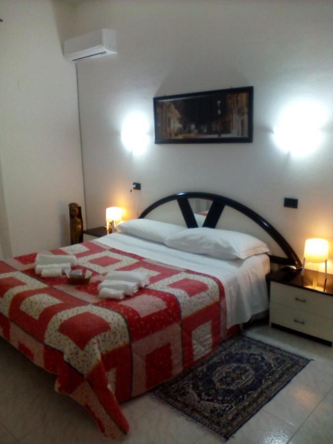 Appartamento Turistico Solarium Syracuse Esterno foto